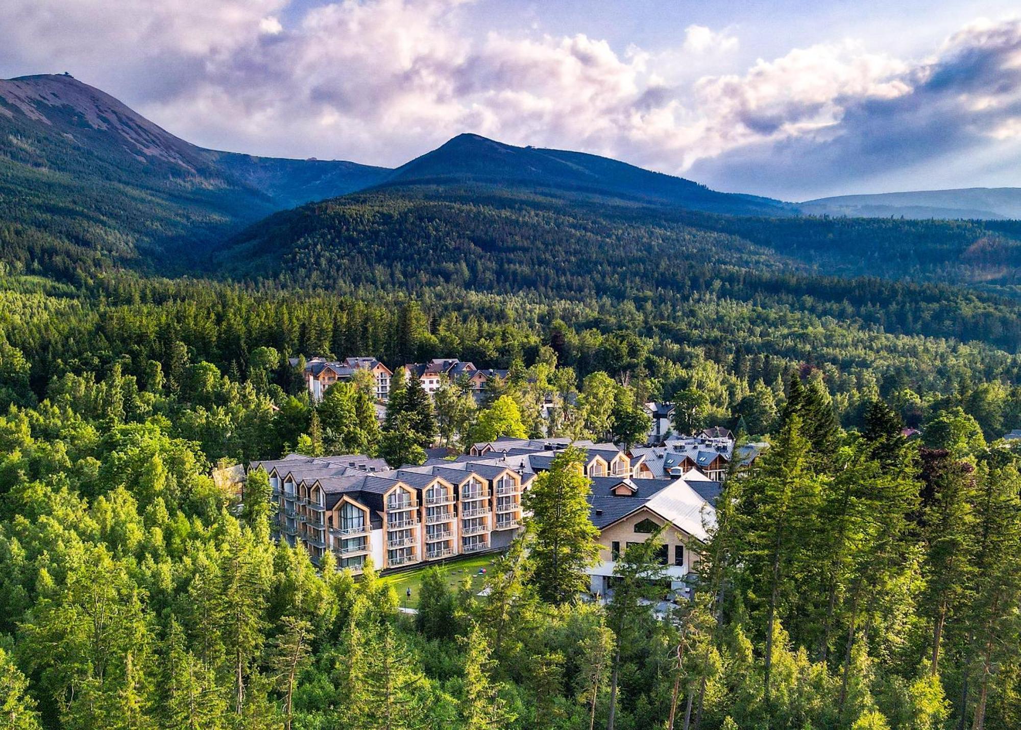 Green Mountain 5* Hotel Karpacz Buitenkant foto The Village at Loon Mountain